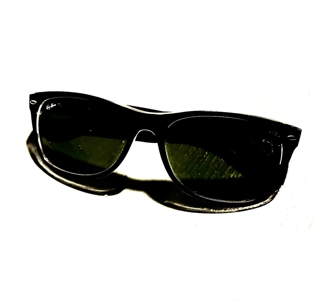 ay-Ban New Wayfarer RB2132