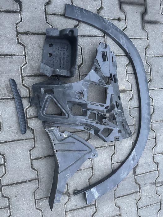 Мерседес eqe suv пластмаси