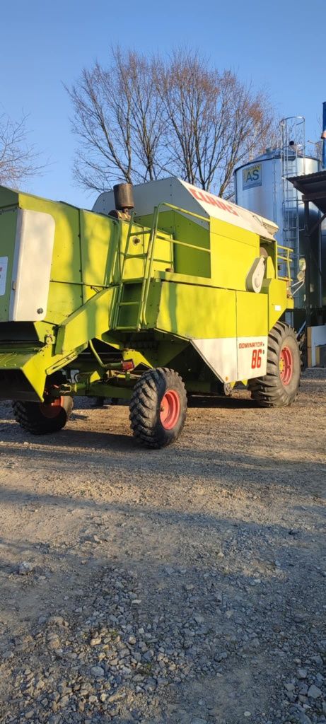 Kombajn Claas dominator 86. Wózek, stół