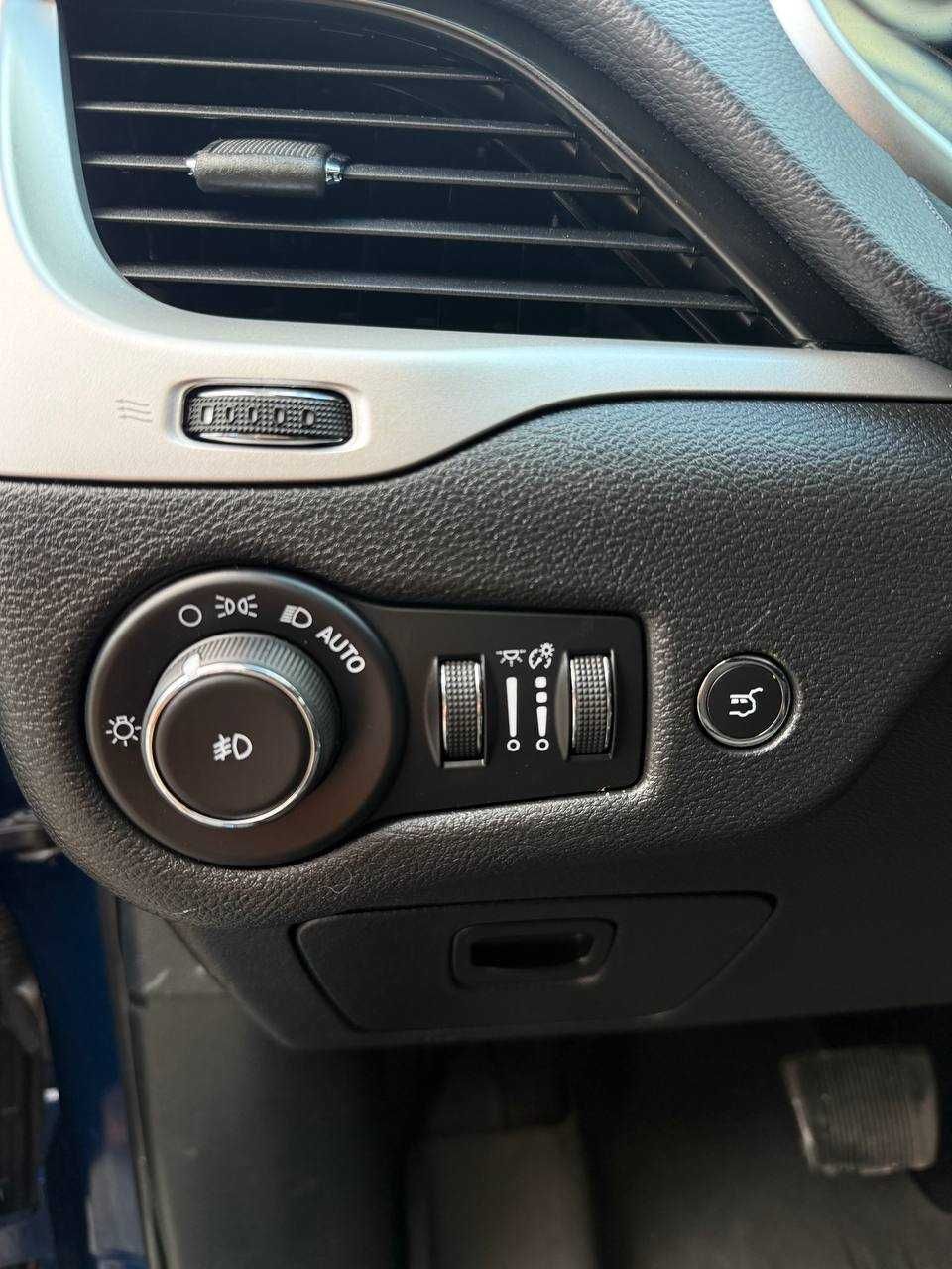 Продам Jeep Cherokee 2018 рік