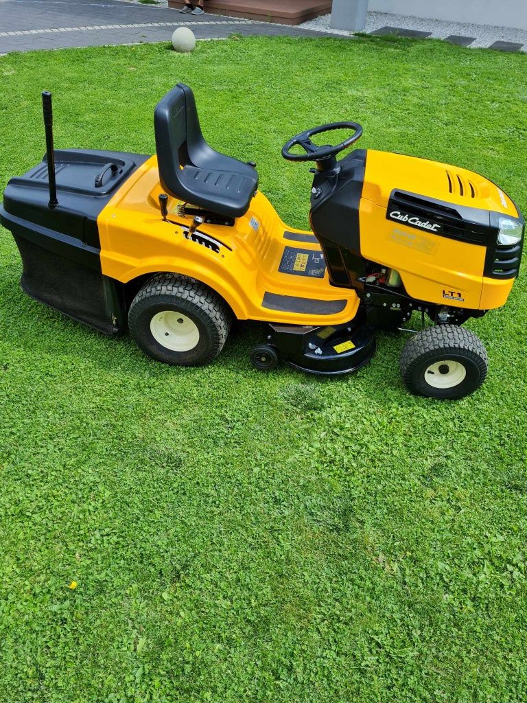 Traktorek ogrodowy Cub Cadet LT1 NR92