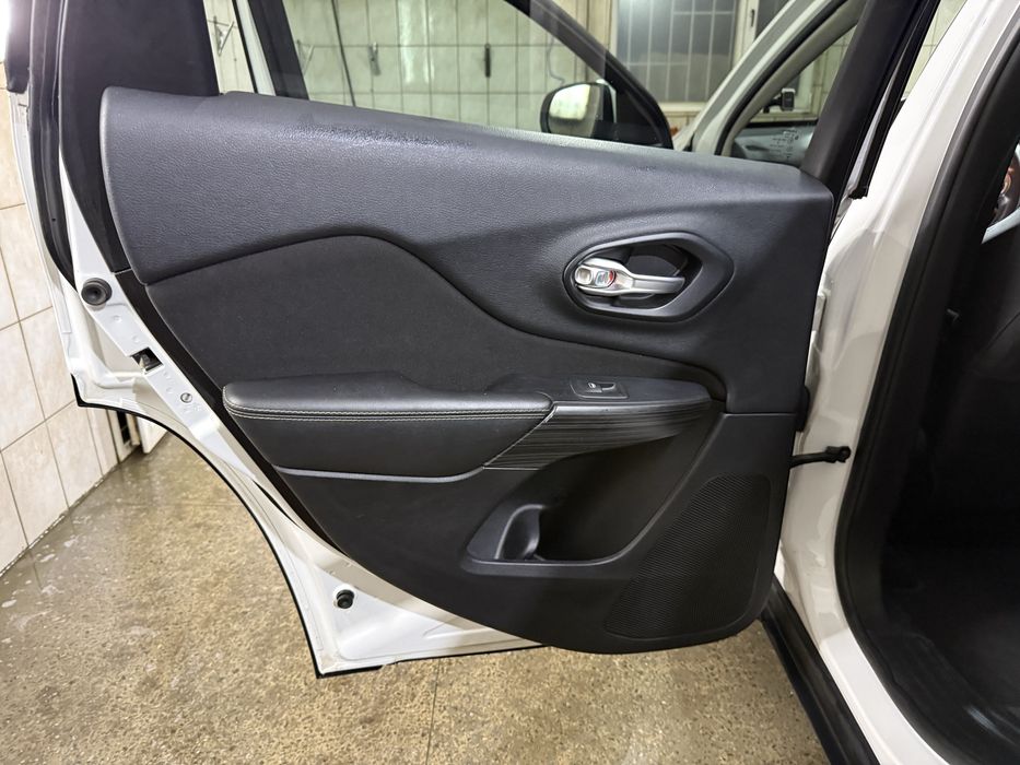 Продаю Jeep Cherokee 2015