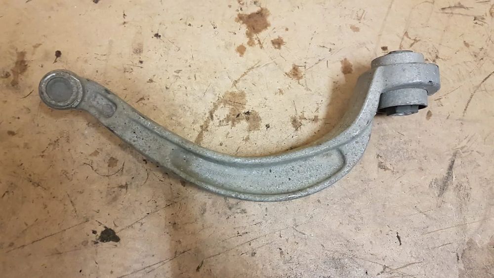 wahacz przedni prawy banan audi a6 c7 a4 b8