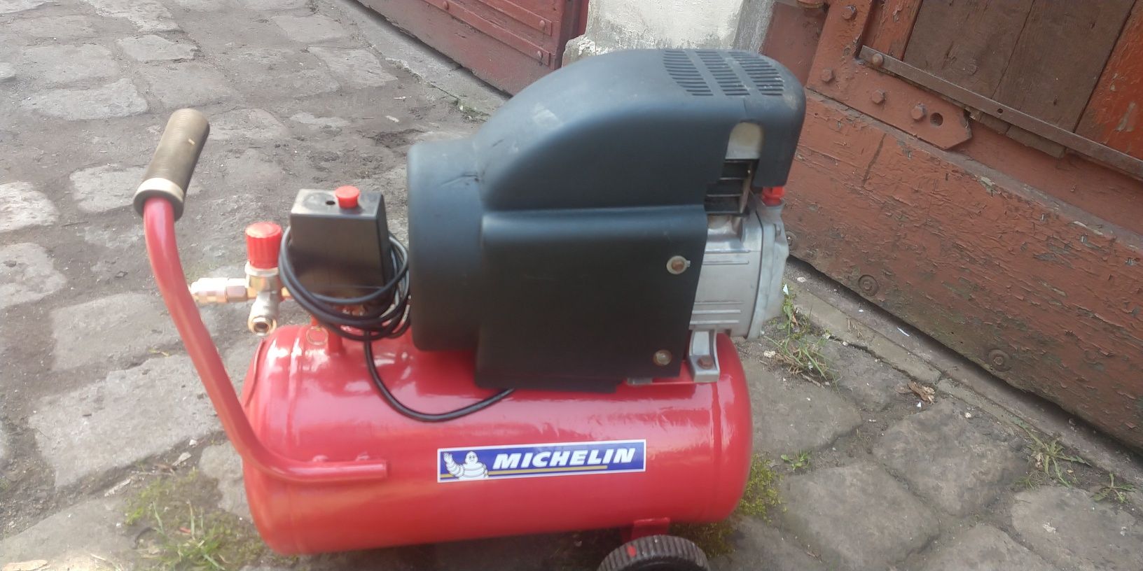 Kompresor olejowy 230V 24 litry