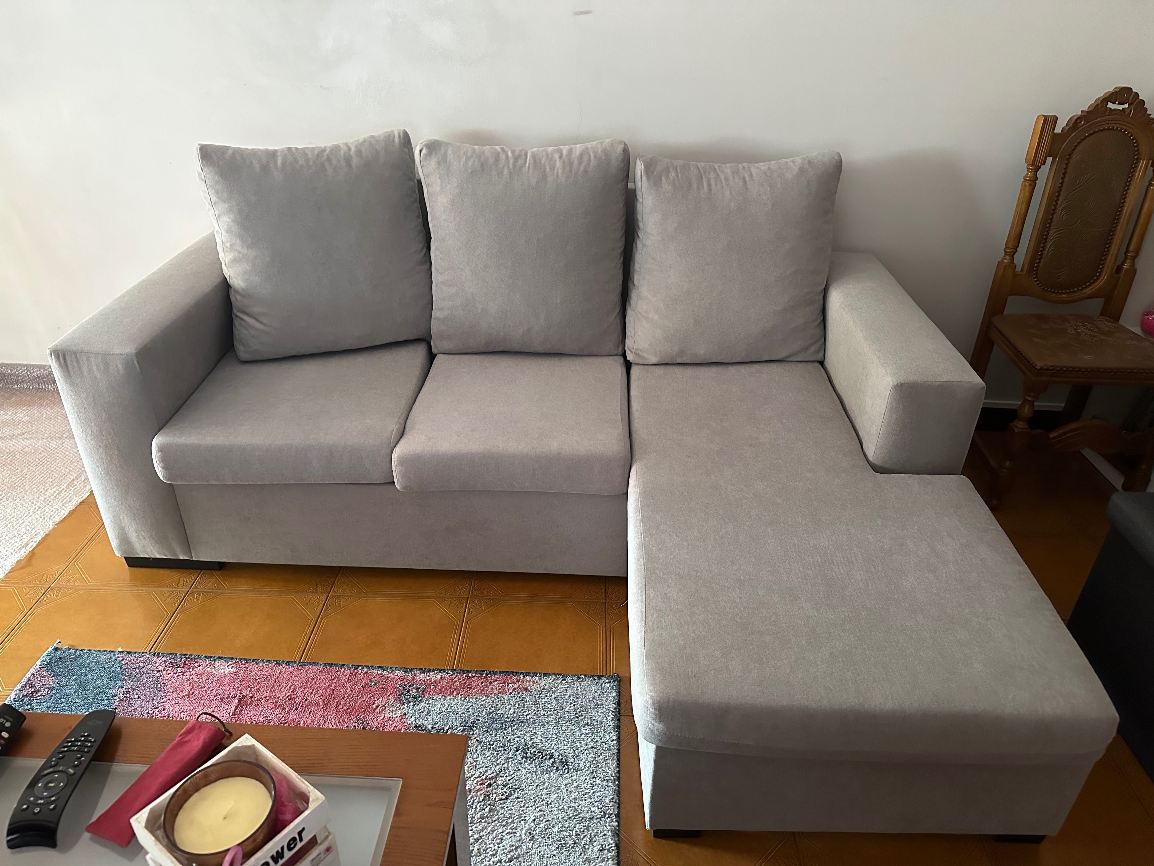 Vendo sofá novo.