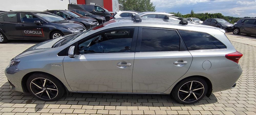 Toyota Auris Hybrid Selection ASO Polski Salon