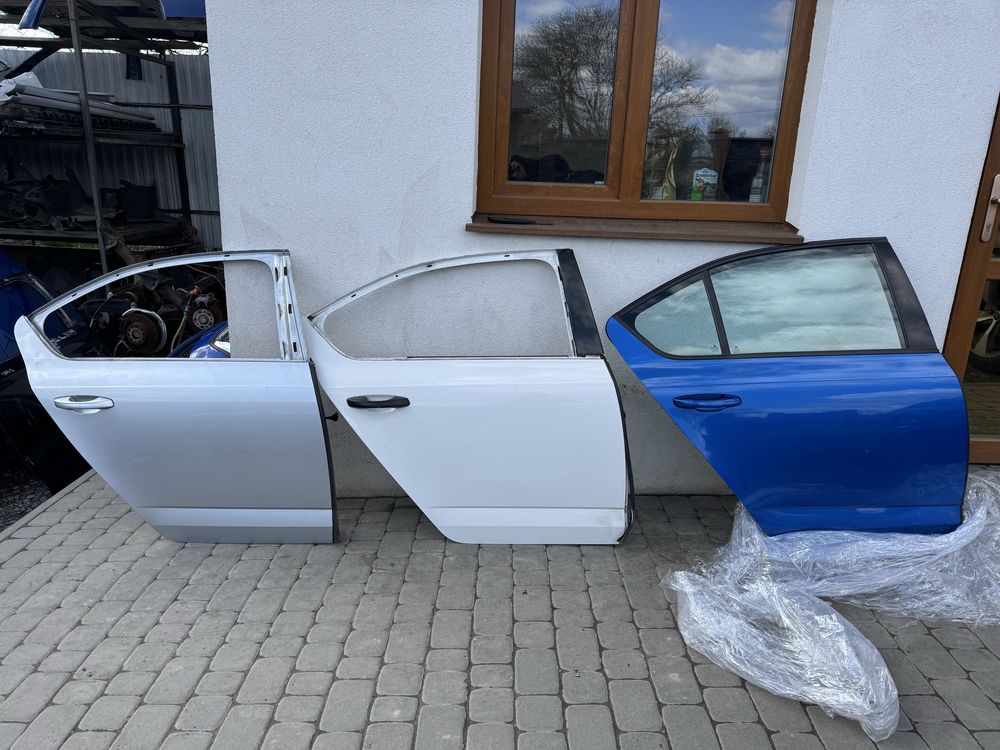 Двері, дверь дверка Skoda Octavia A7 Шкода Октавія А7 3