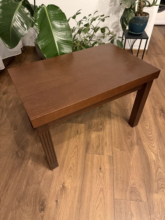 Stolik kawowy - solidne drewno, bardzo dobry stan