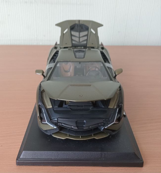 Lamborghini SIAN FKP 37, масштаб 1:18