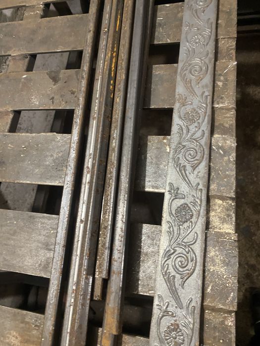 Металева полоса із візерунком