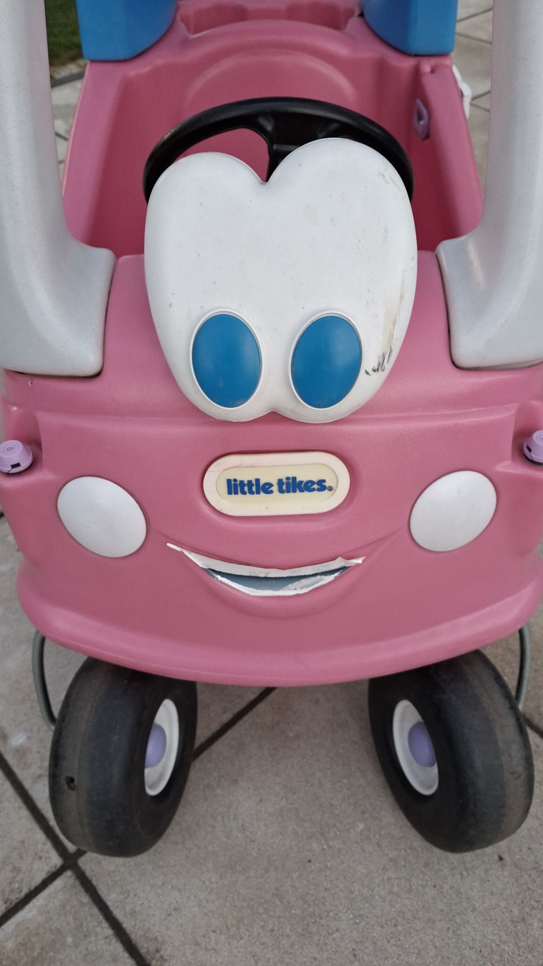 Jeździk Little Tikes 614798 WYJMOWANA PODŁOGA autko plus przyczepka