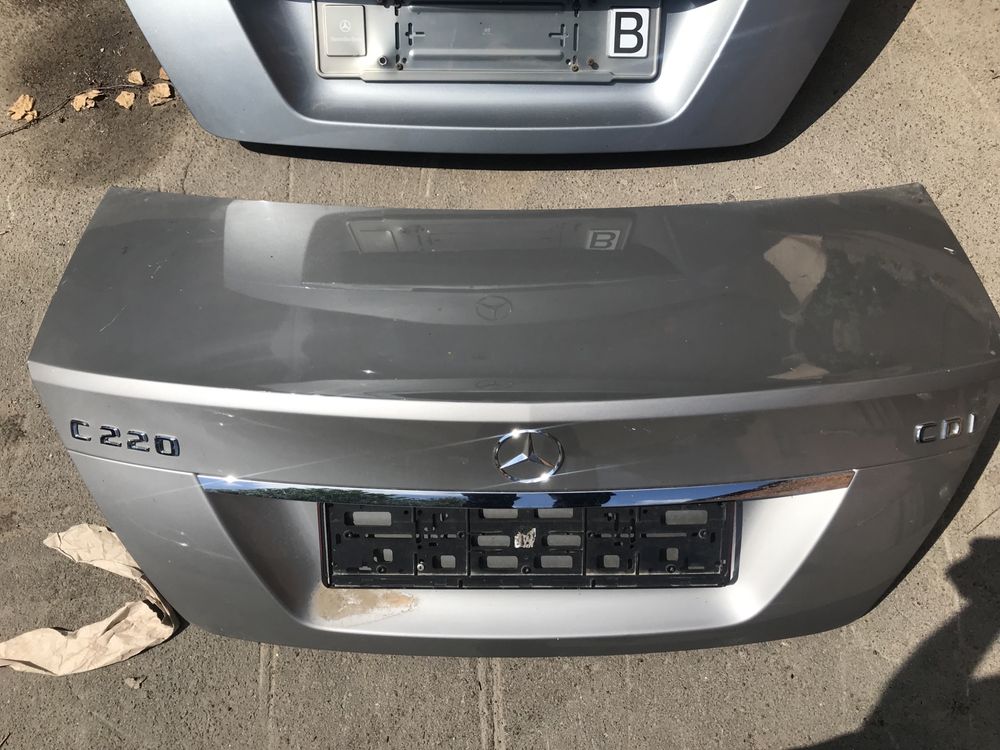 Кришка багажника Mercedes w204 седан