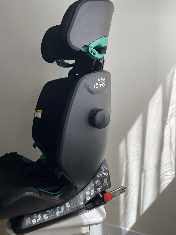 Автокрісло Britax Römer Advansafix i-Size BR(Cosmos Black)