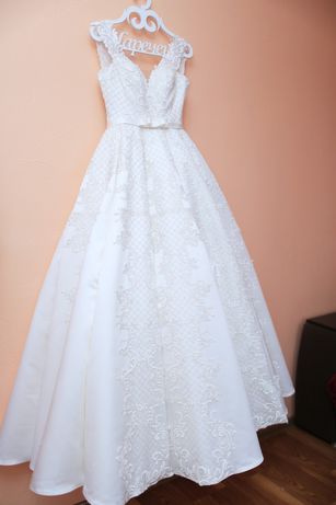 Продам щасливу весільну сукню