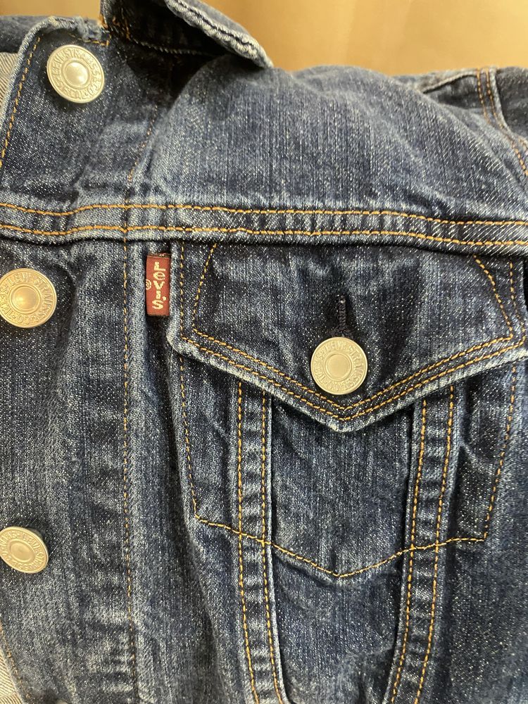 Джинсова куртка Levis