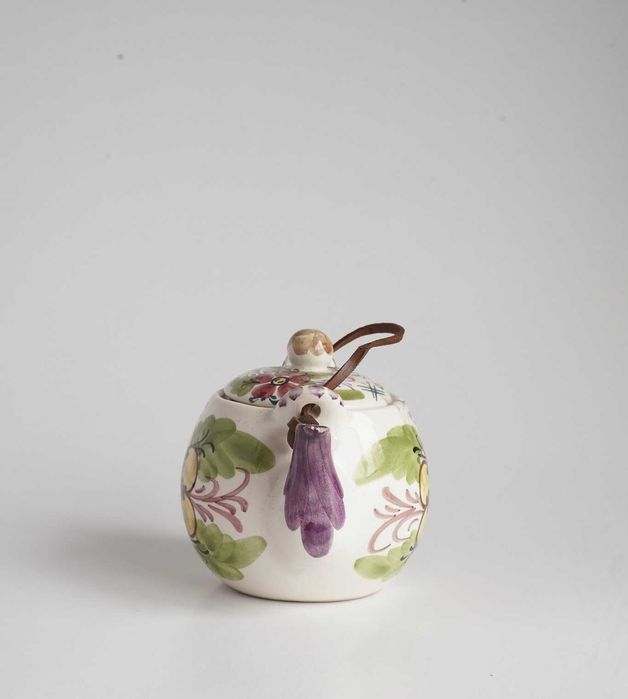 Bules pintados à mão