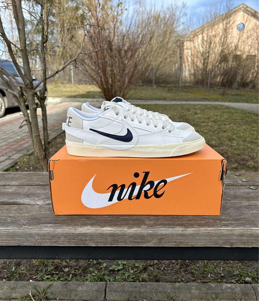 Nike Blazer Low Jumbo 77 SE (42) кеди кросівки оригінал FD0378-121