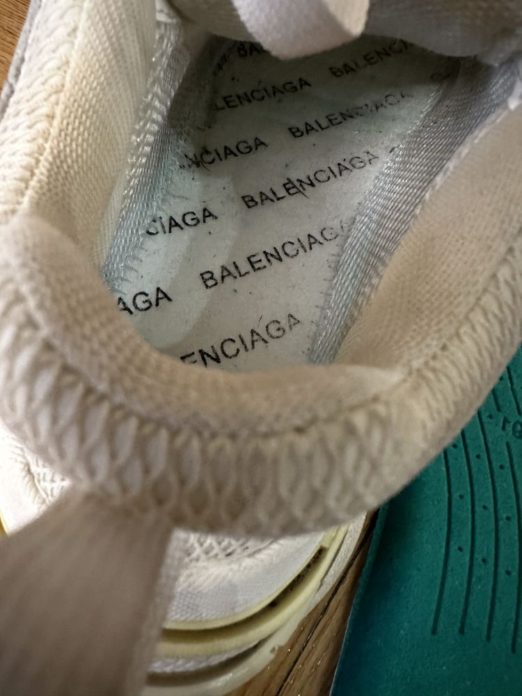 BALENCIAGA Triple S кросівки жіночі 37.