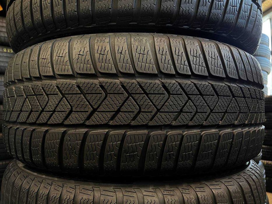 245/40 R19 PIRELLI WINTER SOTTOZERO 3 RUN FLAT (85-90%) Зима 235 45 50