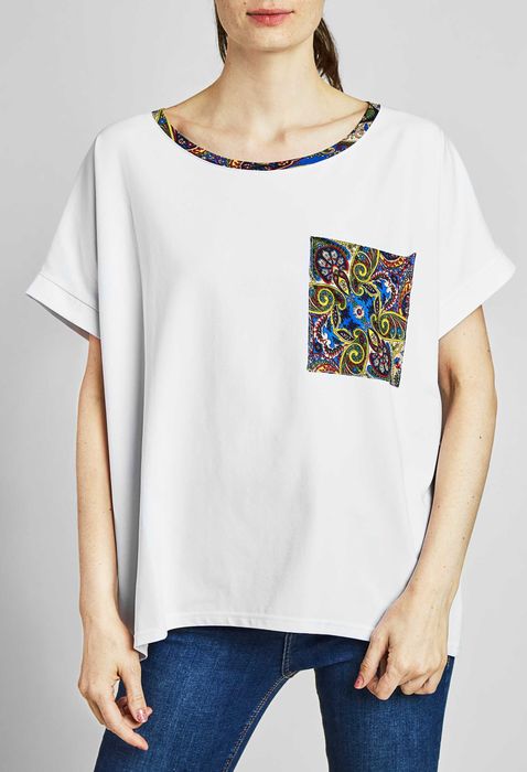 Bluzka biała z akcentami