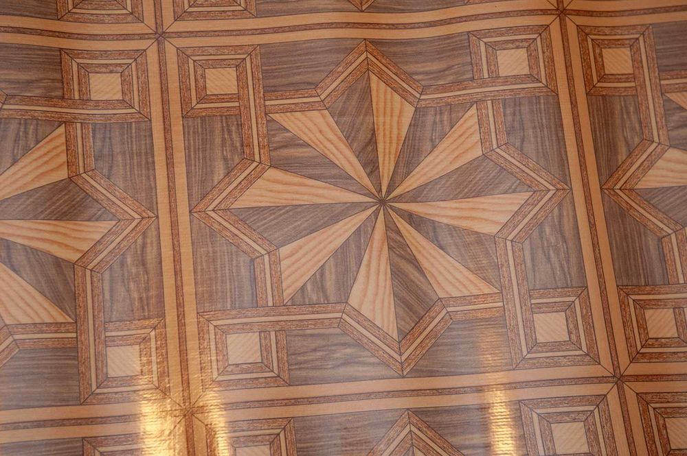 Линолиум 1,43Х3,27 м.