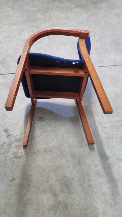 krzesło drewniane z oparciem, biurowe, konferencyjne, tapicerowane