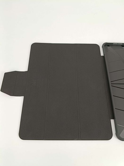 Etui Spigen Rugged ARMOR PRO ACS07669, iPad Air 13"