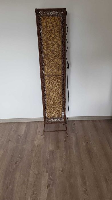 Lampa podlogowa rattanowa