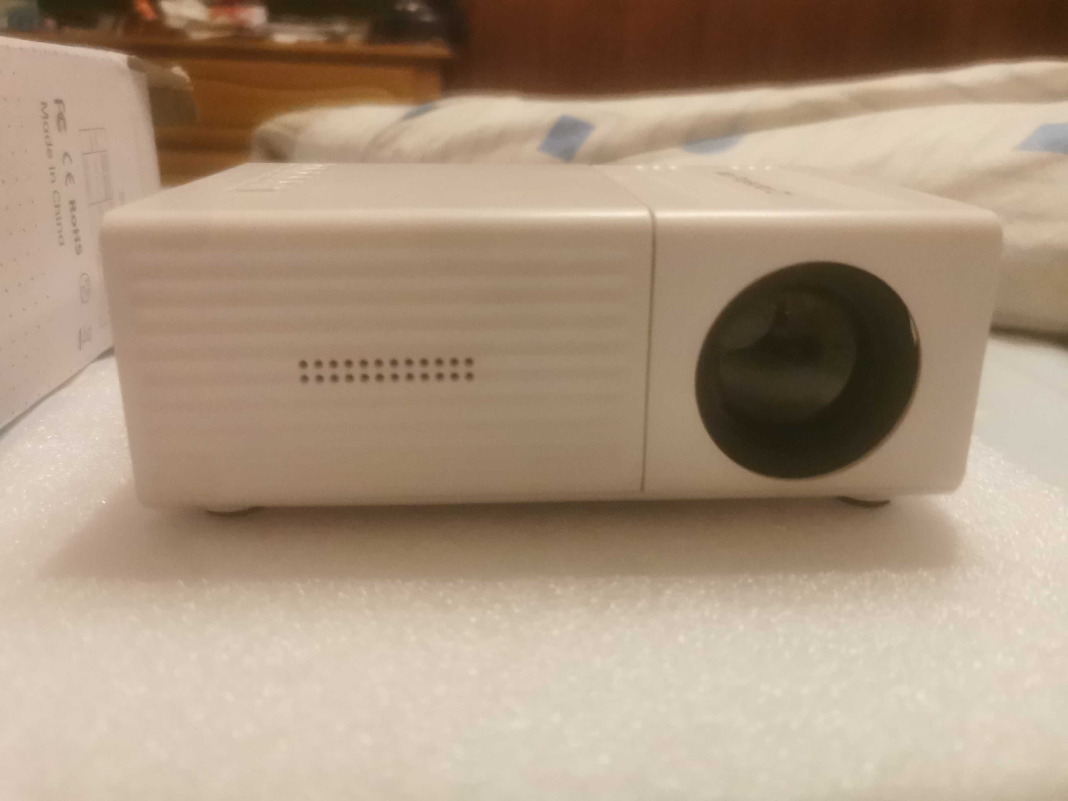 Mini projetor led