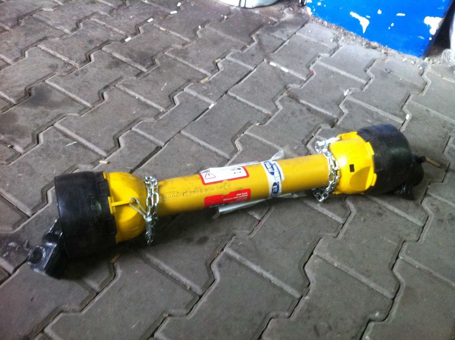 Карданний вал, кардан оприскувача лійки копалки фрези косарки Польща