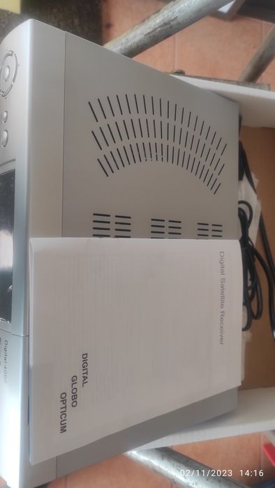 Receptor de sinal de satélite