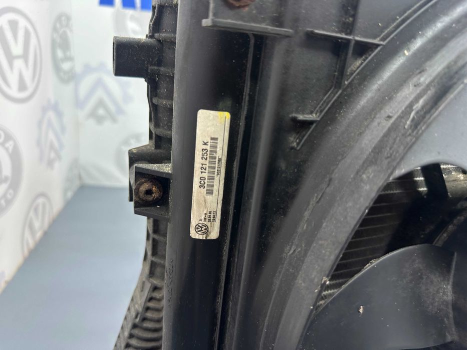 Комплект радіатор дифузор інтеркулер 1.9 2.0 Tді Пасат б6 Гольф Тоуран