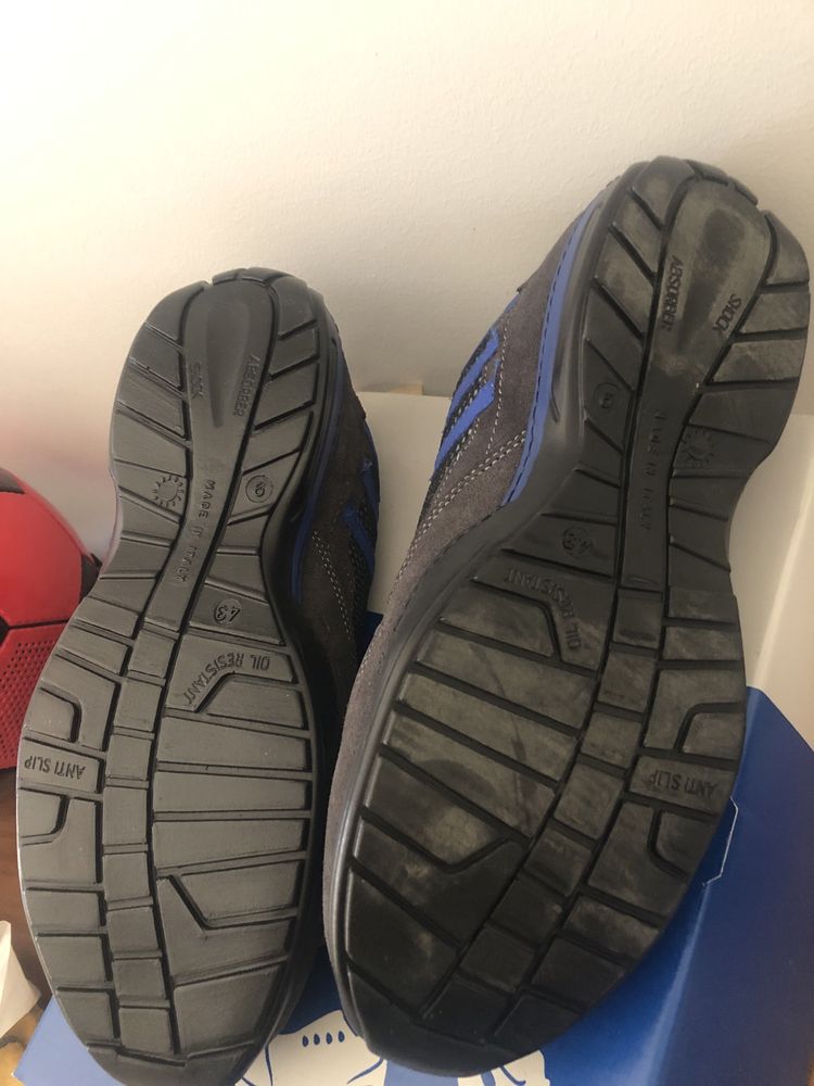 Botas de trabalho com biqueira de aço novas