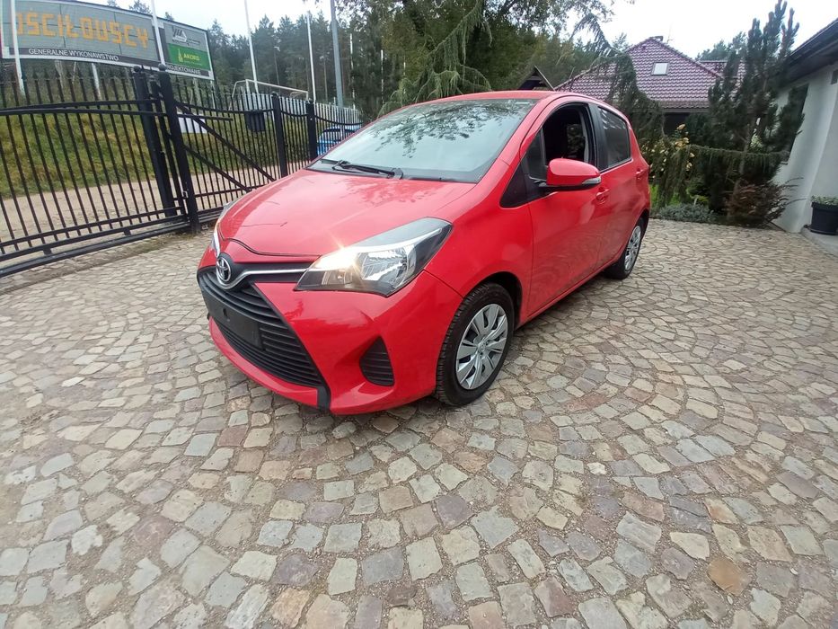 Toyota Yaris Bardzo niski przebieg.