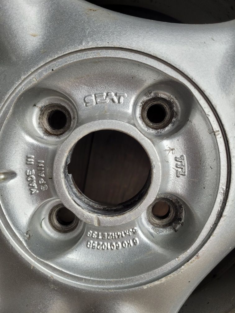 Felga seat 4x100 et38