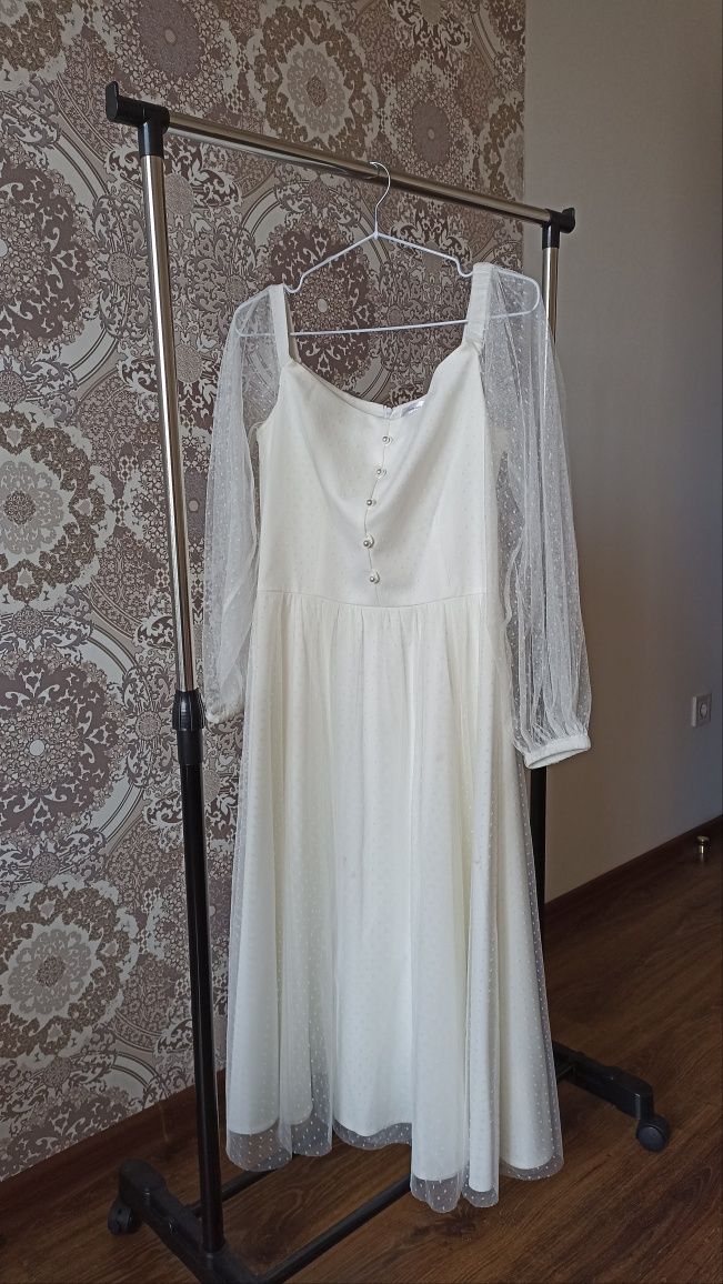 Весільна сукня білосніжна