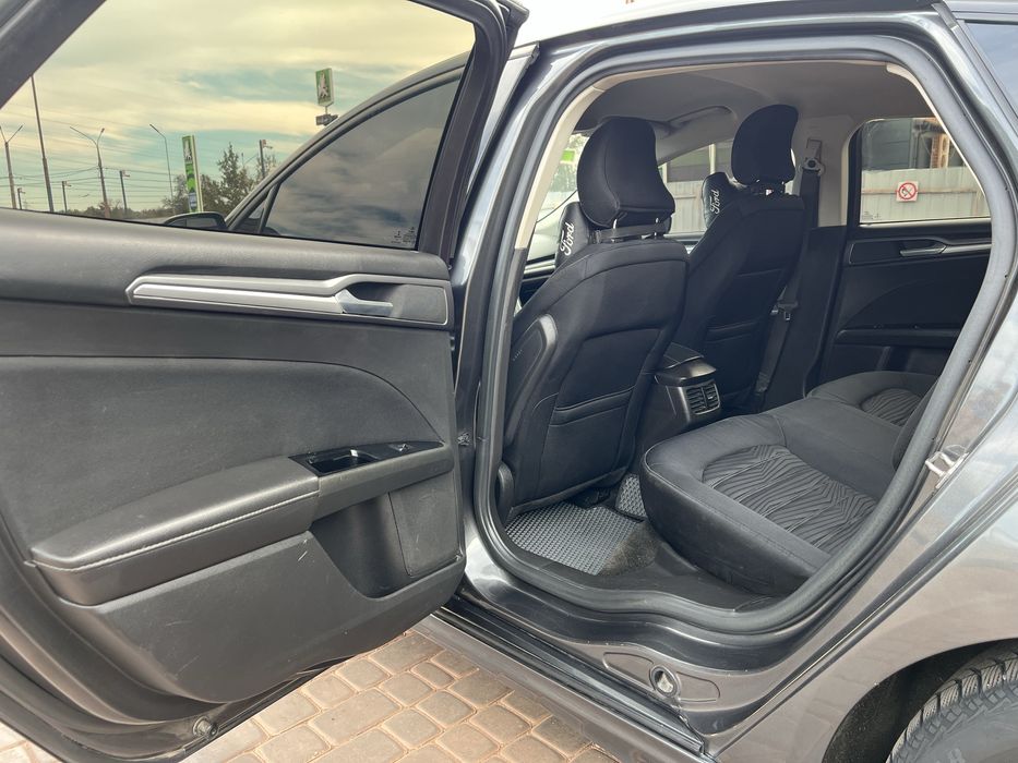 Ford Fusion se 2.5 газ/бенз 2016