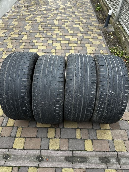 Продам всесезонну резину Run Flat goodyear 285/45 R20