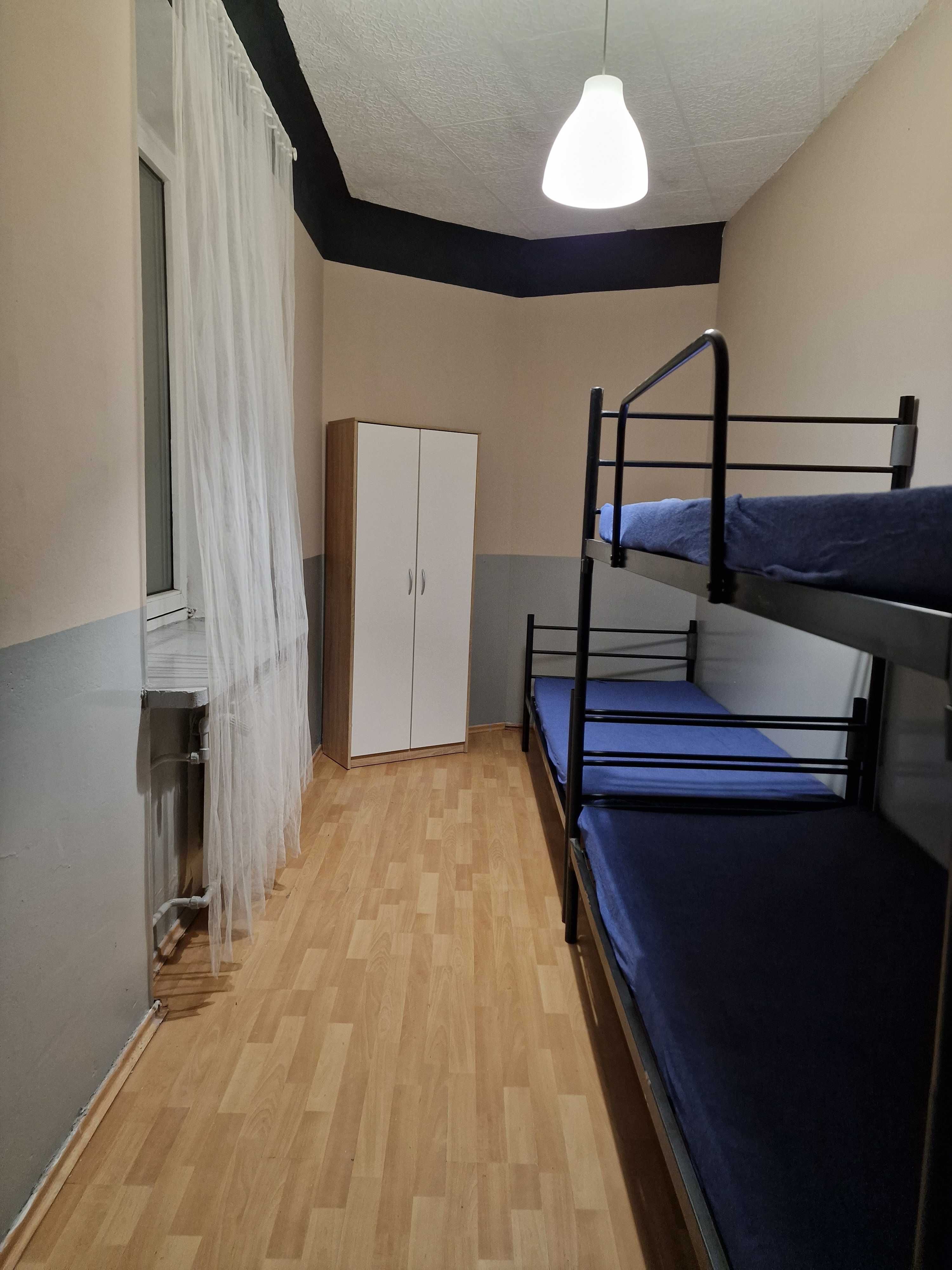 Pokój - Хостел, район WLOCHY ( ul. Jantar ) - 2-3-4 местные, Hostel.