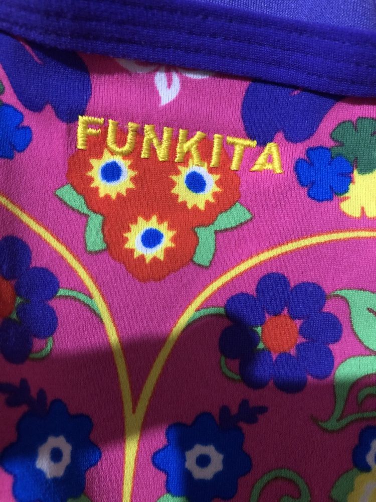 Funkita, 8 girls