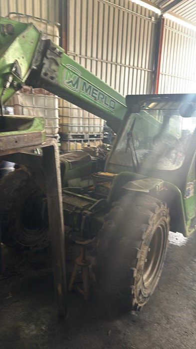 Dwie ładowarka teleskopowa merlo