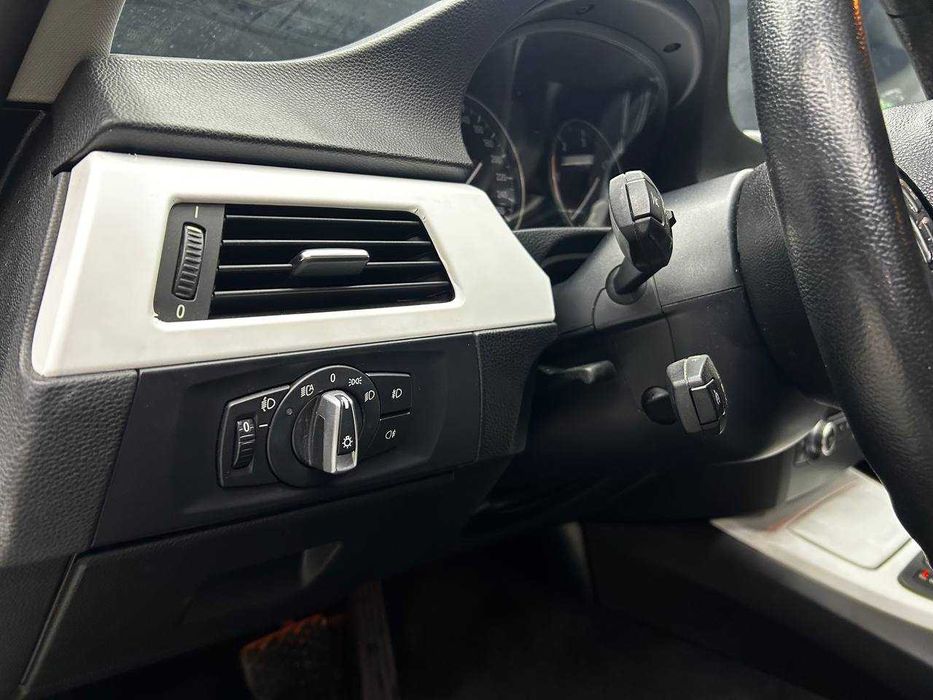 BMW 320 d 2011 року