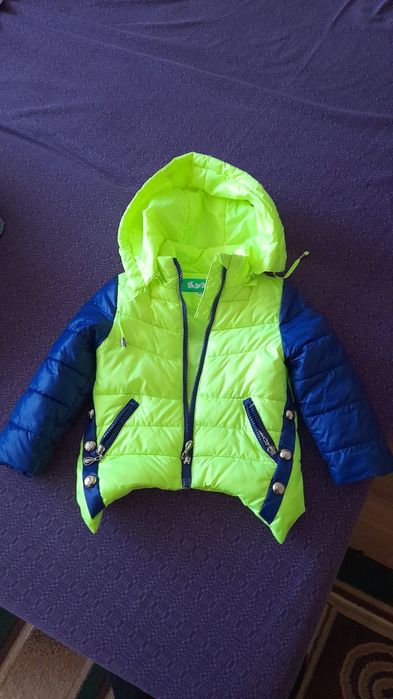 Курточка дитяча.