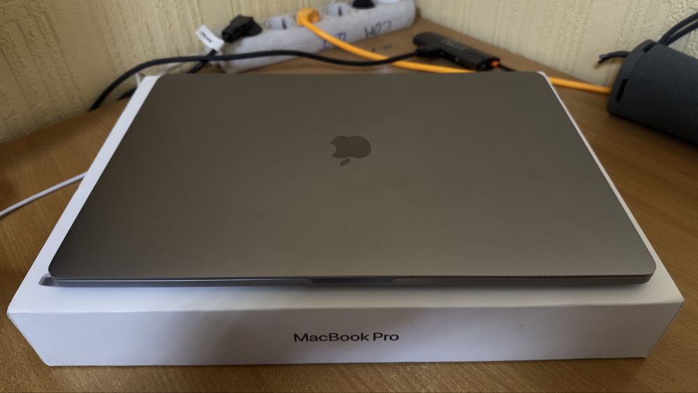 MacBook Pro 16 2019 16/1Tb+коробка