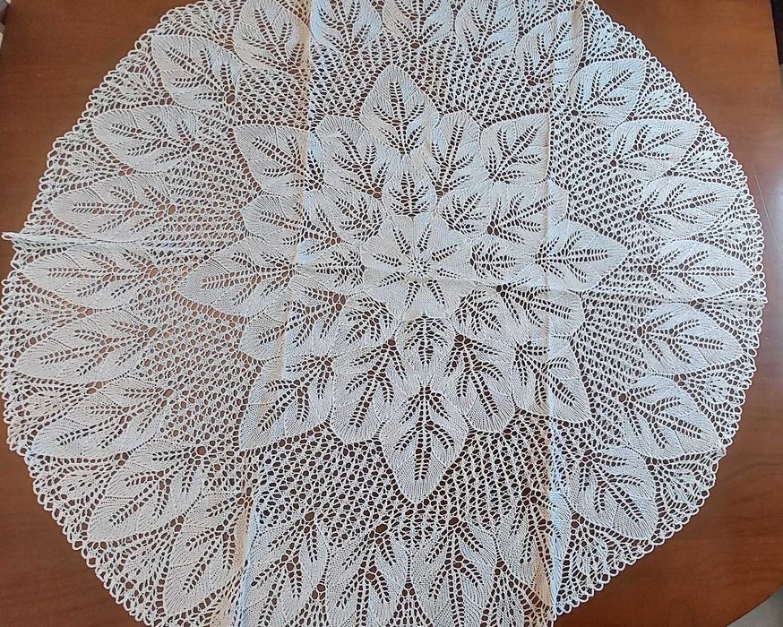 Przepiękna koronkowa serweta / obrus vintage, ręcznie robiony