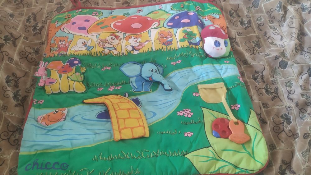 Дитячі іграшки Chicco