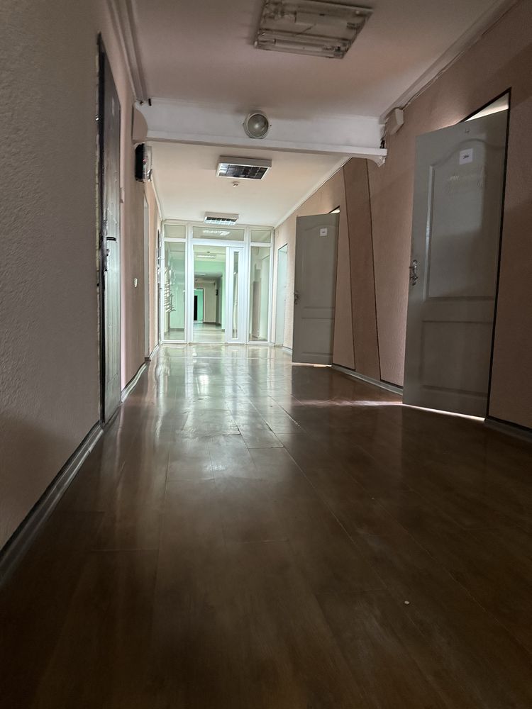 Здам в оренду офісні приміщення від 18-80кв.м р-н Відіна