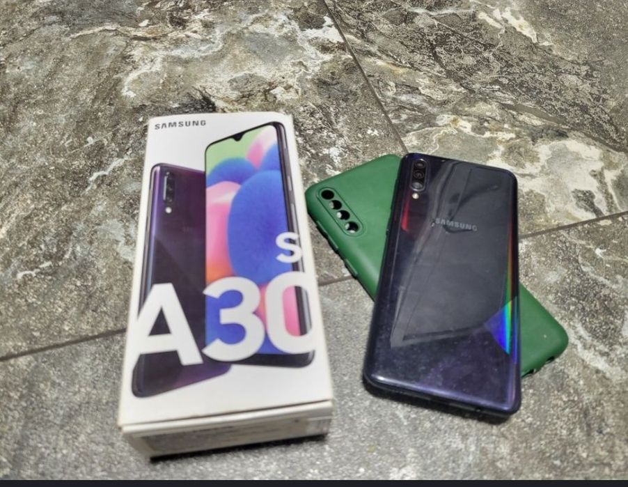 Продается телефон Самсунг А30 s полная комплектация.