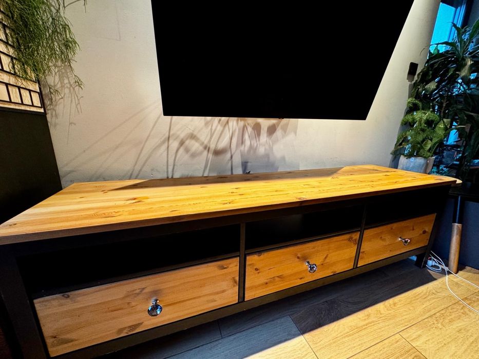 Szafka rtv w stylu industrialnym hemnes ikea