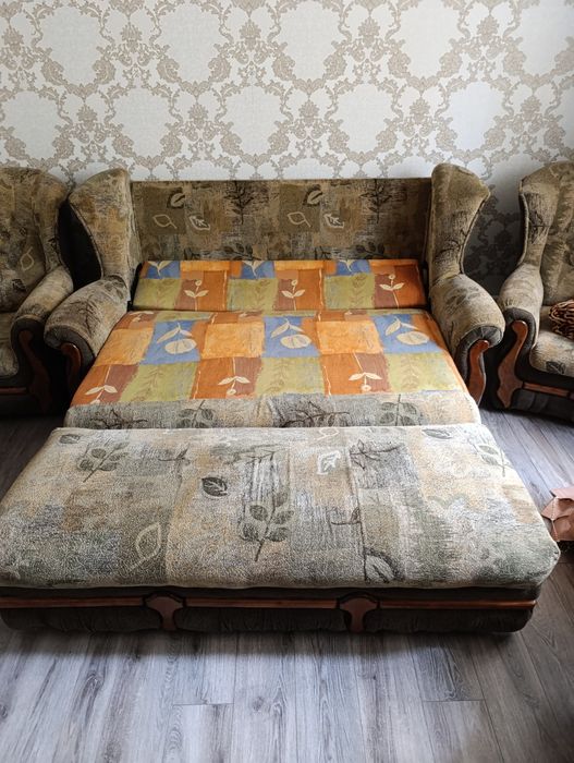 Диван і два кресла